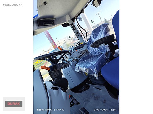 Machinery / Agricultural Machines / Tractors / New Holland / TR6.135S