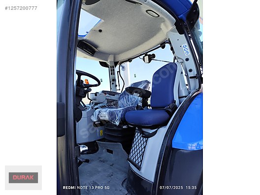 Machinery / Agricultural Machines / Tractors / New Holland / TR6.135S