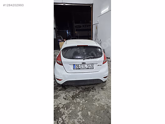 Ford Fiesta Arka Bagaj Kapağı Arka Tampon Beyaz 2008-2017