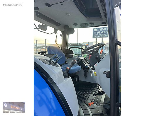 Machinery / Agricultural Machines / Tractors / New Holland / T4.70S