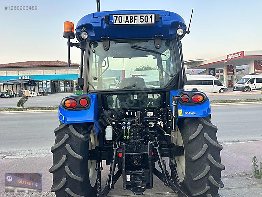 Machinery / Agricultural Machines / Tractors / New Holland / T4.70S