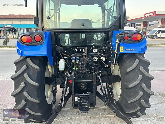 Machinery / Agricultural Machines / Tractors / New Holland / T4.70S