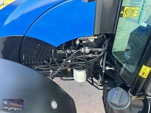 Machinery / Agricultural Machines / Tractors / New Holland / T4.70S