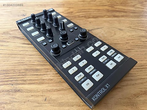 【即発送】TRAKTOR KONTROL X1 Mk2 Native Instruments Traktor Kontrol X1 Mk2 - Kutulu / Full İçerik