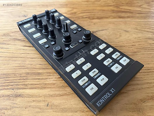 Native Instruments Traktor Kontrol X1 Mk2 - Kutulu / Full İçerik