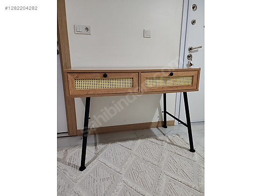 Used & Brand New Items / Home Decor / Furniture / Child & Teen Room / Work Table