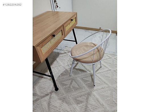 Used & Brand New Items / Home Decor / Furniture / Child & Teen Room / Work Table