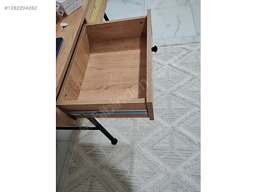 Used & Brand New Items / Home Decor / Furniture / Child & Teen Room / Work Table