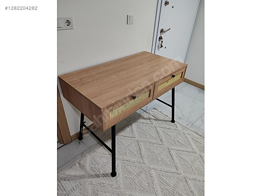 Used & Brand New Items / Home Decor / Furniture / Child & Teen Room / Work Table