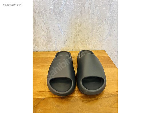 Adidas Yeezy Erkek Terlik 39.5 Nm on sahibinden.com - 1304204344 Adidas Yeezy Erkek Terlik 39.5 Nm on sahibinden.com - 1304204344
