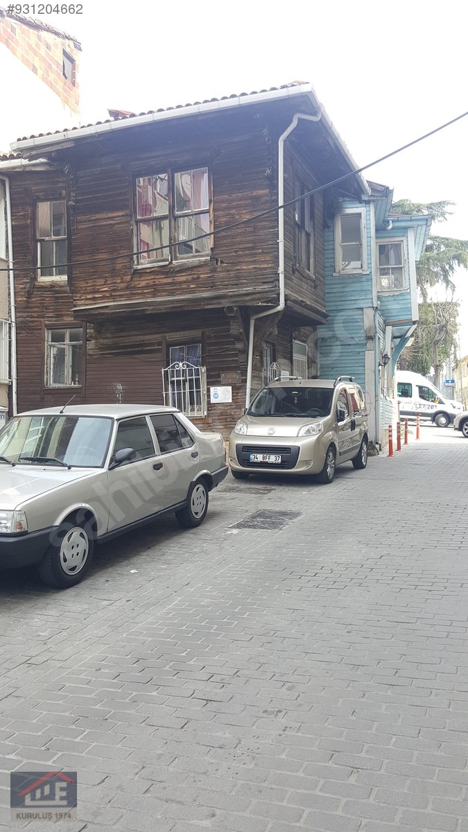ÇENGELKÖY MERKEZDE ÜÇ AYRI TAPULU,ARSA VE İKİ ADET AHŞAP EV Satılık