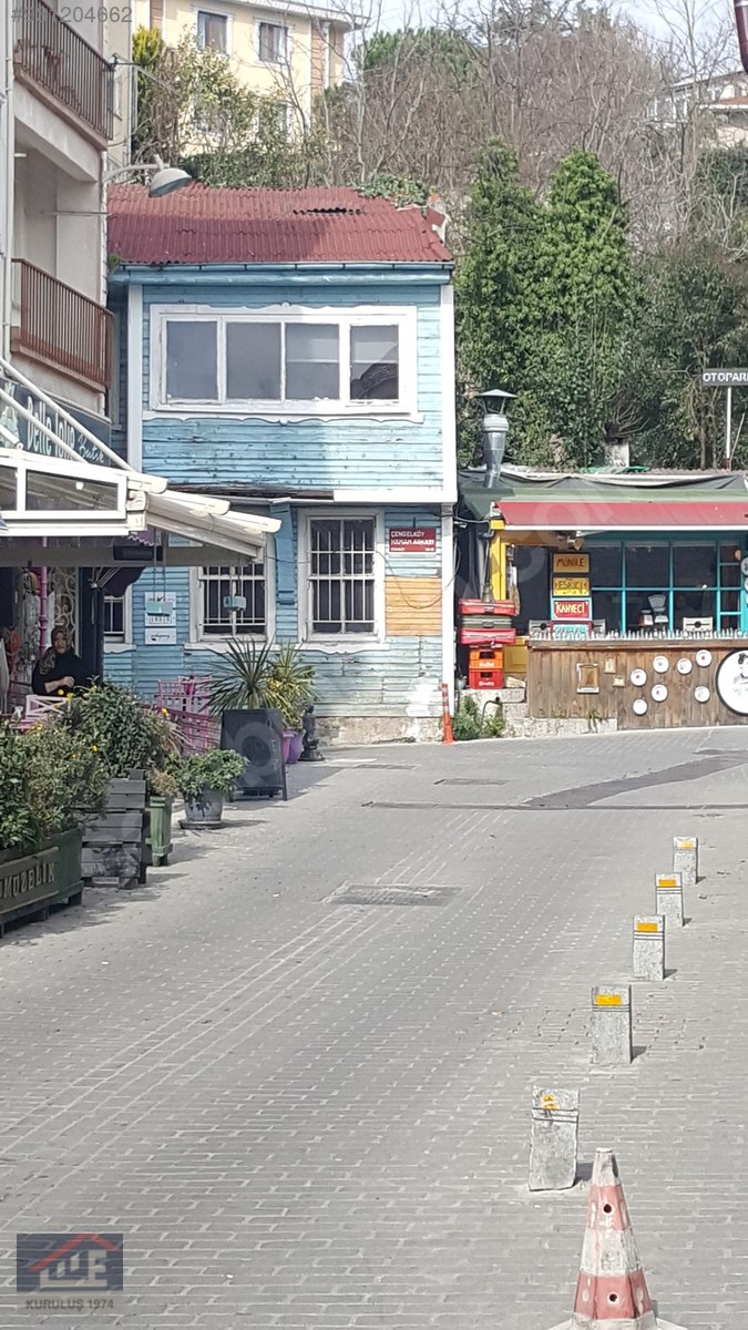 ÇENGELKÖY MERKEZDE ÜÇ AYRI TAPULU,ARSA VE İKİ ADET AHŞAP EV Satılık