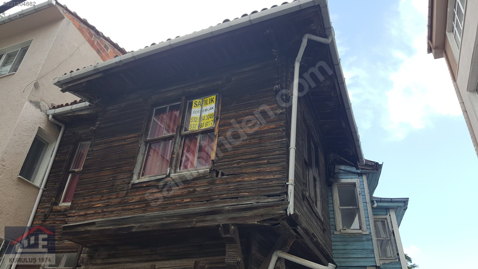 ÇENGELKÖY MERKEZDE ÜÇ AYRI TAPULU,ARSA VE İKİ ADET AHŞAP EV Satılık