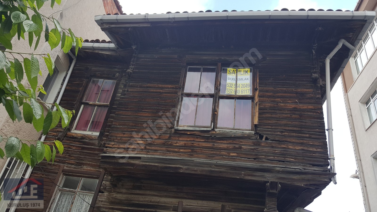 ÇENGELKÖY MERKEZDE ÜÇ AYRI TAPULU,ARSA VE İKİ ADET AHŞAP EV Satılık