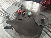 Temiz kütük cam sehpa