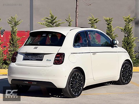 Vasıta / Otomobil / Fiat / 500 Ailesi / 500E / La Prima