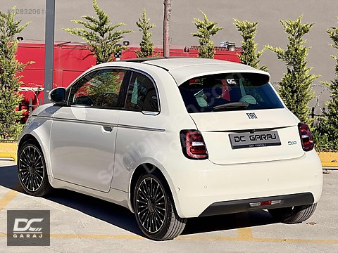 Vasıta / Otomobil / Fiat / 500 Ailesi / 500E / La Prima