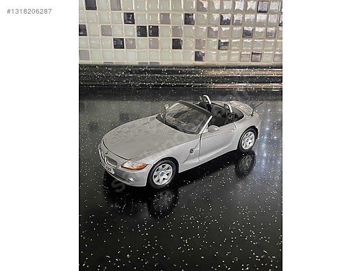 Motormax Diecast Model 1:18 BMW Araba - 1318206287