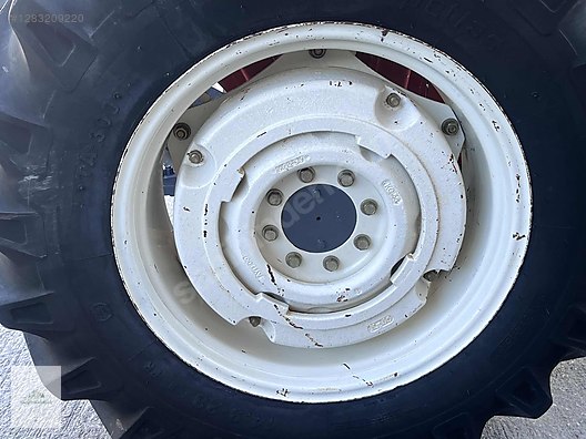 Machinery / Agricultural Machines / Tractors / New Holland / 54C