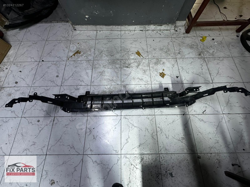Land Rover Discovery Tampon Braketi (Ön)