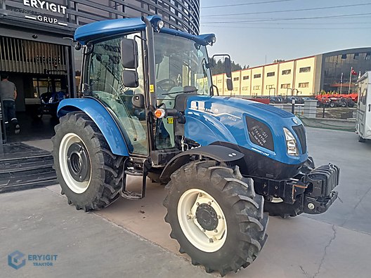 Machinery / Agricultural Machines / Tractors / New Holland / T4.70S