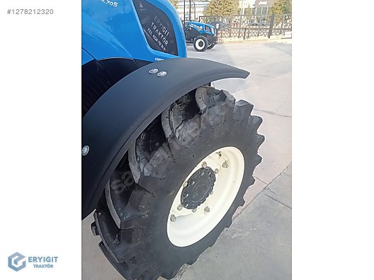 Machinery / Agricultural Machines / Tractors / New Holland / T4.70S