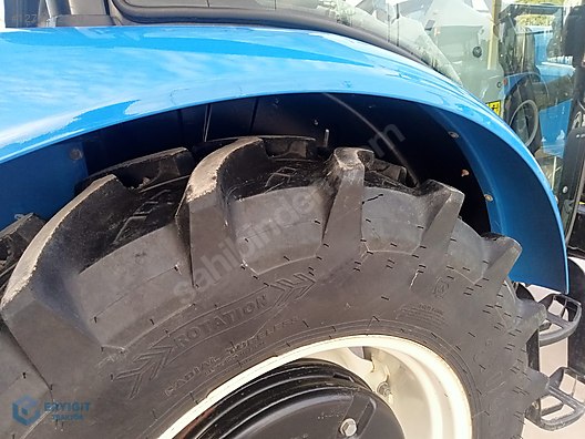 Machinery / Agricultural Machines / Tractors / New Holland / T4.70S