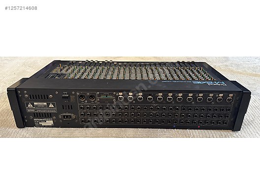 Roland M-24E 24 Kanal Profesyonel Analog Mikser Japonya Üretim