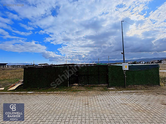 Yalova Altınova'da İmar Dibi Müstakil Tapulu 250m² Satılık Arsa