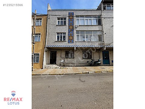 SANCAKTEPE'DE KOMPLE SATILIK BİNA