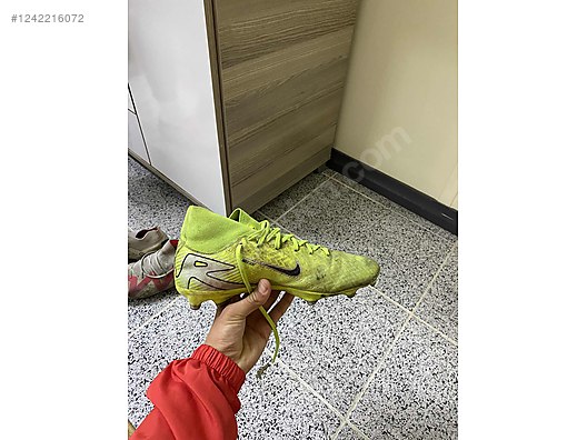 Used & Brand New Items / Sports / Team Sports / Soccer / Shoes & Cleats