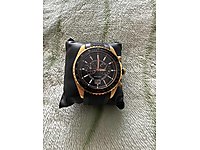 Guess collection saat