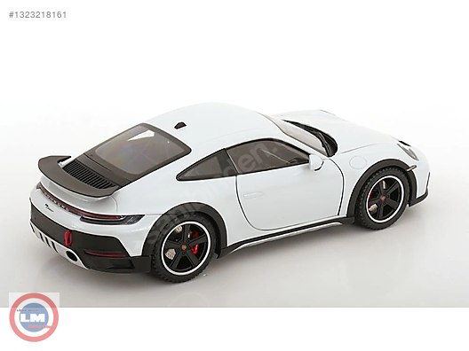 Minichamps Diecast Model 1:18 Porsche Araba - 1323218161
