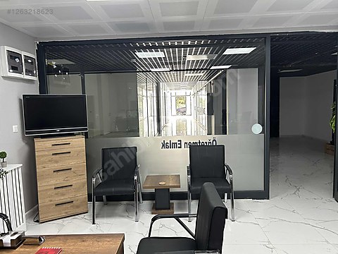 BATIPORT AVM(ESKİ AYDIN ÇARŞISI)AVM GİRİŞİNİN KARŞISI İŞYERİ #1263218623