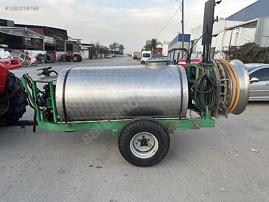 Machinery / Agricultural Machines / Tractors / Massey Ferguson / 240 S