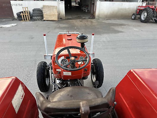 Machinery / Agricultural Machines / Tractors / Massey Ferguson / 240 S