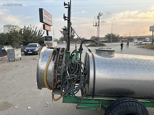 Machinery / Agricultural Machines / Tractors / Massey Ferguson / 240 S