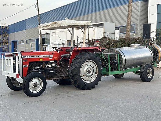 Machinery / Agricultural Machines / Tractors / Massey Ferguson / 240 S