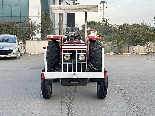 Machinery / Agricultural Machines / Tractors / Massey Ferguson / 240 S