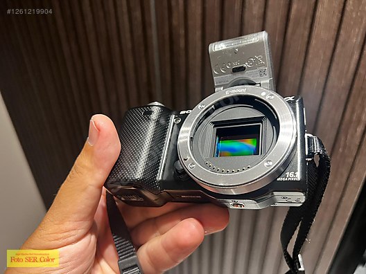 Mirrorless / Sony / Alpha NEX-5N / Sony NEX-5N 16.1 MP Body