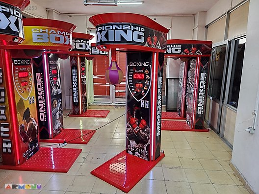 İkinci El ve Sıfır Alışveriş / Hobi & Oyuncak / Ticari Oyun Ürünleri / Boks Makinesi