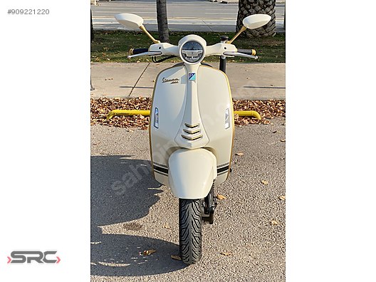 Vespa 946 125 I E 2021 Model Scooter Maxi Scooter Motor Motosiklet Magazasindan Sifir 375 000 Tl 909221220