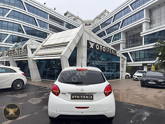 OTOFENİX 2017 PEUGEOT 208 1.6 BLUEHDI ACTİVE 122.000KM OTOMATİK