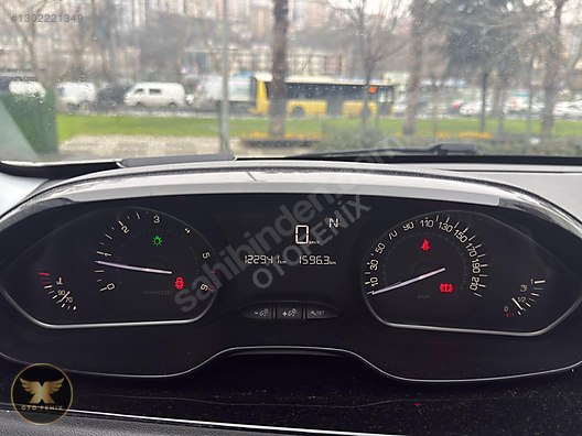 OTOFENİX 2017 PEUGEOT 208 1.6 BLUEHDI ACTİVE 122.000KM OTOMATİK