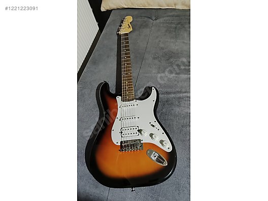 Squier Elektro Gitar