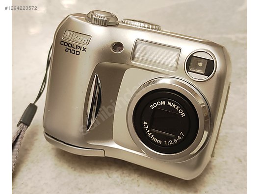 Kompakt / Nikon / Coolpix 2100 / Nikon COOLPIX 2100 2MP Retro