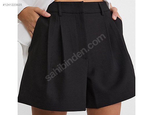 Used & Brand New Items / Clothing & Accessories / Women / Clothing / Shorts