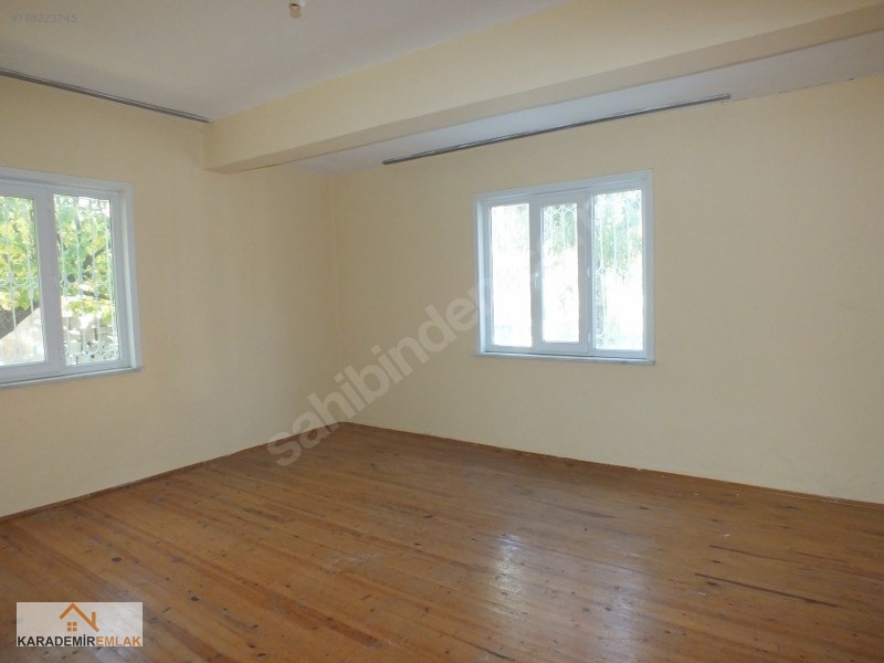 Karaman KarademirEmlaktan AlacasulukMh 3Katlı Satılık MüstakilEV
