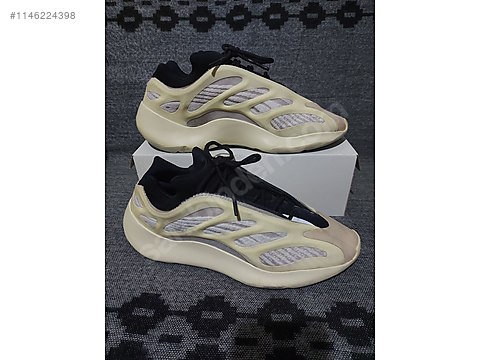 Adidas yeezy outlet 46 numara