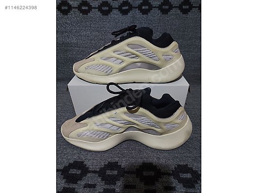 Adidas yeezy outlet 46 numara